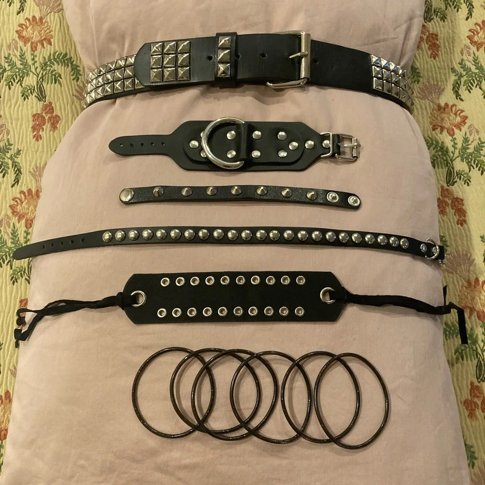Accessory bundle! - Picture 1 of 7